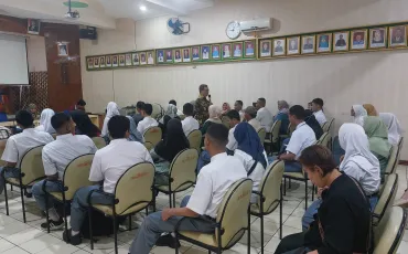 Foto Kegiatan Persiapan berangkat PKL ke 7  Perusahaan (Dunia Kerja) 2 ~blog/2025/7/9/whatsapp_image_2025_07_09_at_09_13_22