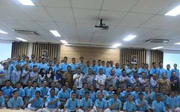 Foto Kegiatan Kunjungan Industri Pada PT. Sugity Creatives 36 ~blog/2025/9/5/img_3822