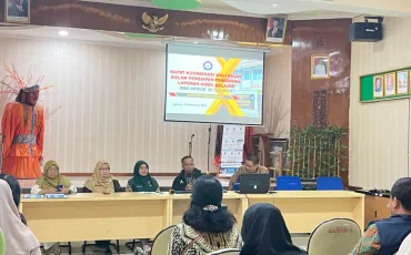 Foto Kegiatan Pembagian Rapor dan Pameran Produk Hasil Karya Peserta Didik 4 ~dl/2025/12/19/whatsapp_image_2025_12_18_at_08_19_32